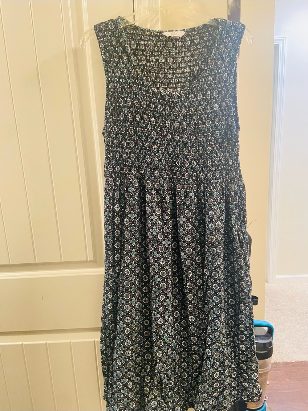 croft & barrow Black and Teal Sleeveless Smocked Midi Dress